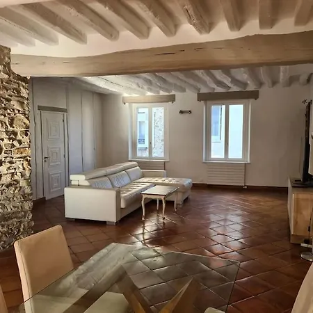Maison Divisees En 2 Appartments A 20 Min To Disneyland Paris Holiday home
