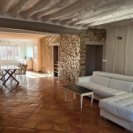 Maison Divisees En 2 Appartments A 20 Min To Disneyland Paris