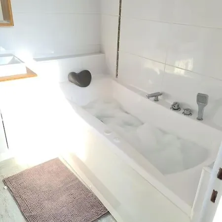 Maison Divisees En 2 Appartments A 20 Min To Disneyland Paris *
