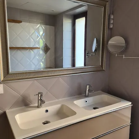 Maison Divisees En 2 Appartments A 20 Min To Disneyland Paris Holiday home Thorigny-sur-Marne