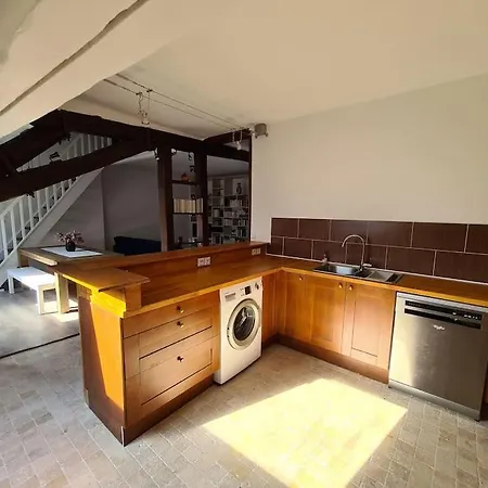 Maison Divisees En 2 Appartments A 20 Min To Disneyland Paris *